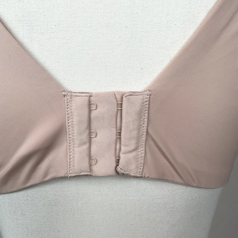 Torrid 38DDD Makeup Plunge Lightly Lined Everyday‎ Bra NWT